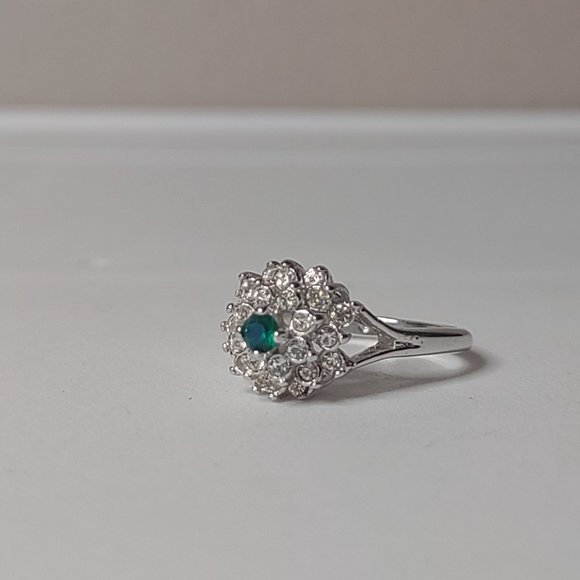 Very Pretty Silver Tone Clear And Green Rhinestone Ring Size 6.75 - Picture 8 of 12